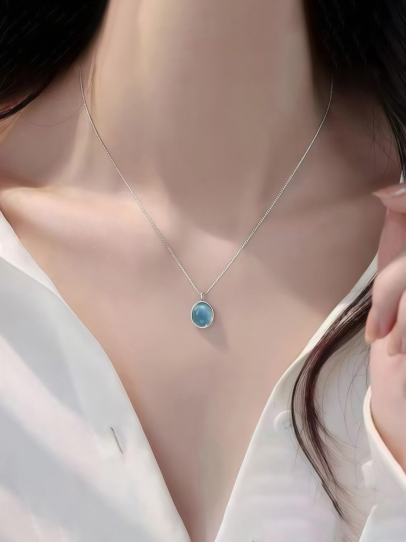 Elegant Sea Blue Necklace for Women, Geometric Oval Design, Luxury Fashion Accessory, Perfect for Daily Wear and Dates