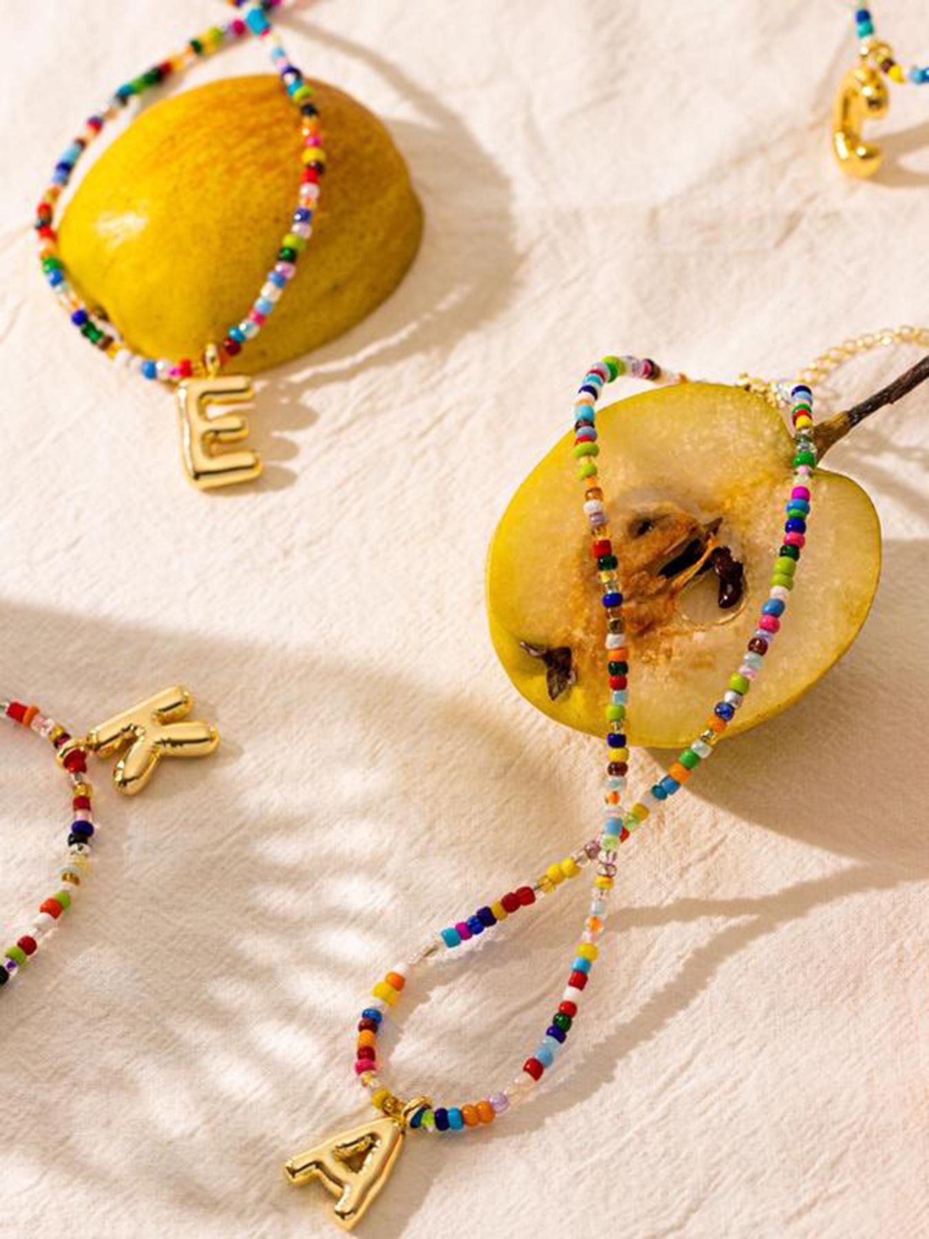 Women's colorful letter necklace, bubble-shaped initial necklace, handmade beaded necklace, exquisite and cute beach Bohemian style necklace, Mother's Day gift, back-to-school season necklace gift, Teacher's Day necklace gift