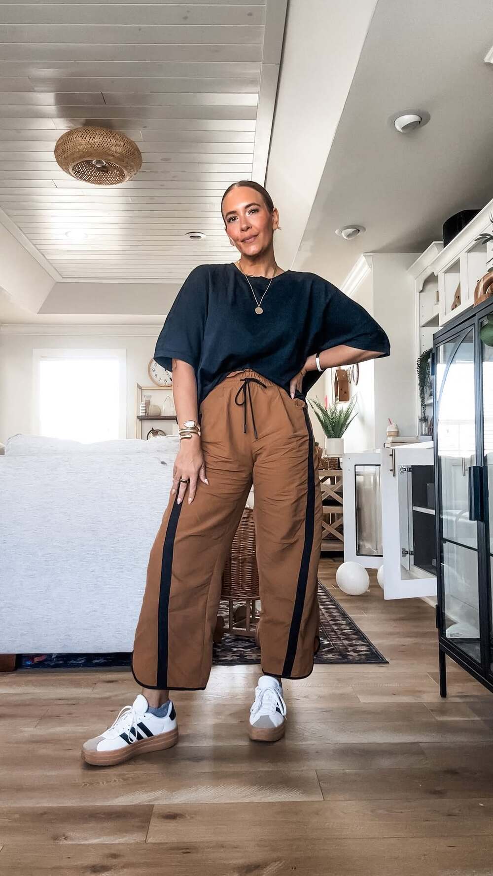 Women's Loose Wide-Leg Pants, Casual Drawstring Elastic Waist Colorblock Sportswear, Fashion Y2K Nine-Quarter Pants, All Seasons