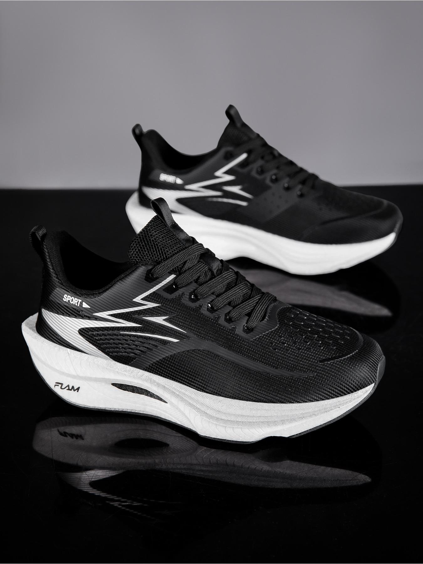 Mens Womens Super Light Running Shoes for Outdoor Activities Enhanced Cushioning and Support for Long Distance Running