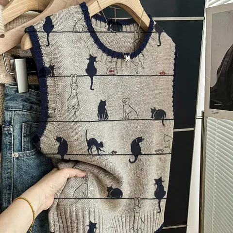 Women's Casual Loose-Fitting Round Neck Sleeveless Printed Knit Top Lightweight, Cartoon Cat Print, Deep Blue Edge, Fall & Winter Fashion, Sleeveless Knitted Vests, Womenswear