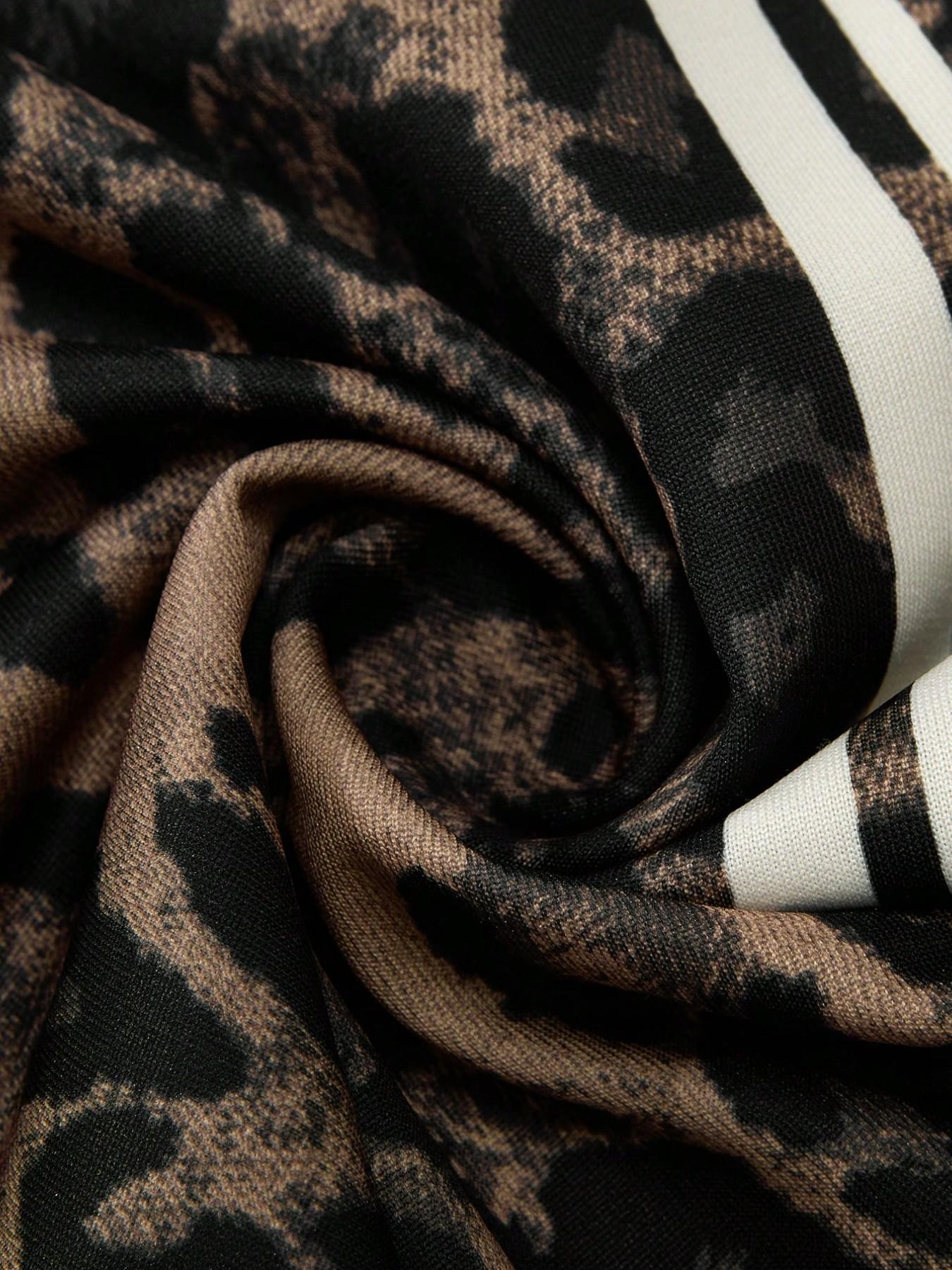 Y2K Leopard Print Track Pants with White Stripes, Streetwear Baggy Sweatpants for Men/Women, Elastic Waist Drawstring Casual Trousers, Retro 90s Hip Hop Fashion, Loose Fit Joggers for Street Style, TikTok Viral Aesthetic, Comfortable Soft Fabric,