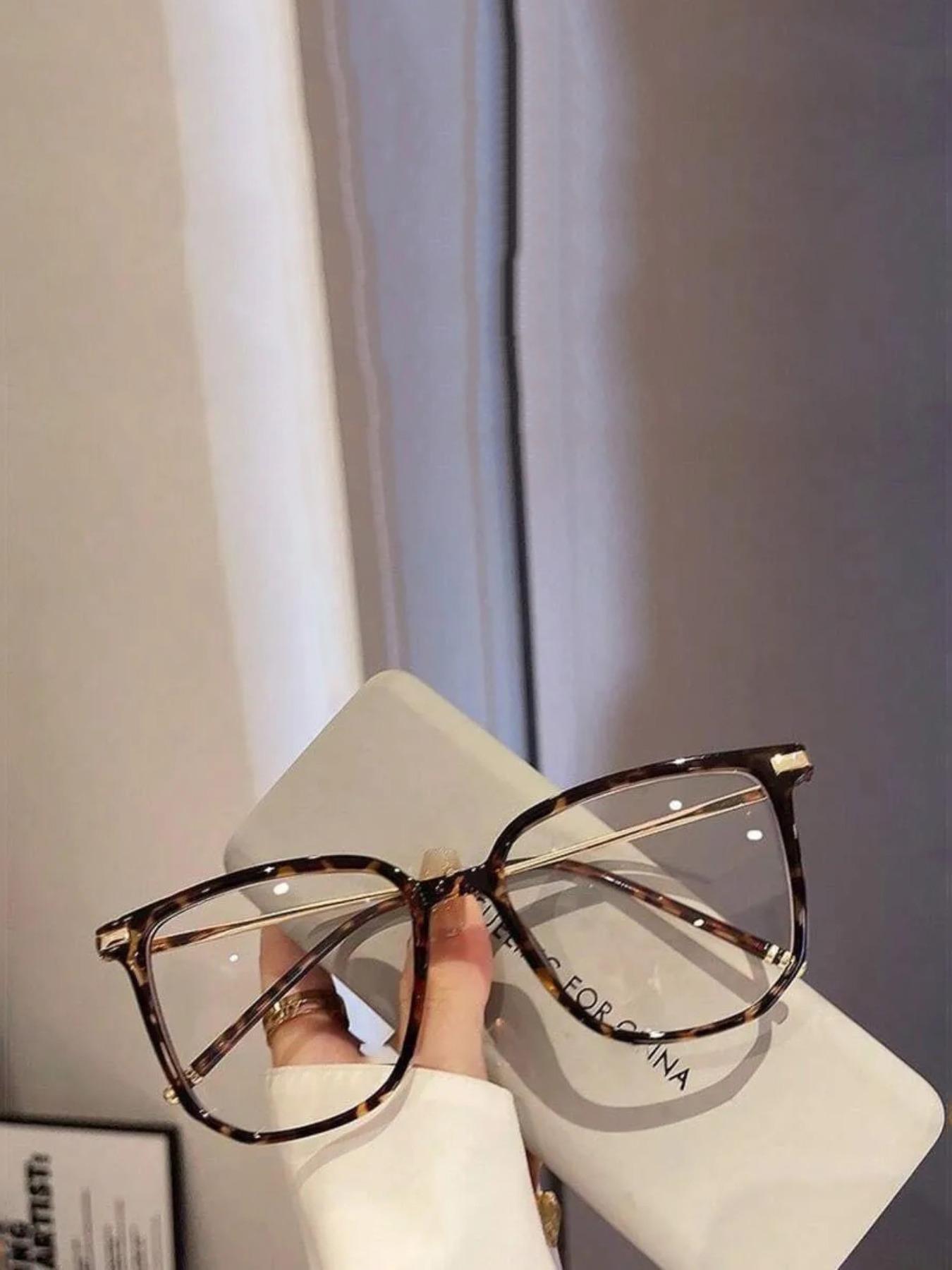 Women's Blue Light Blocking Glasses, Fashionable Design, Stylish Square Frames, Lightweight Comfort, UV Protection, Reduces Eye Strain & Migraine Relief