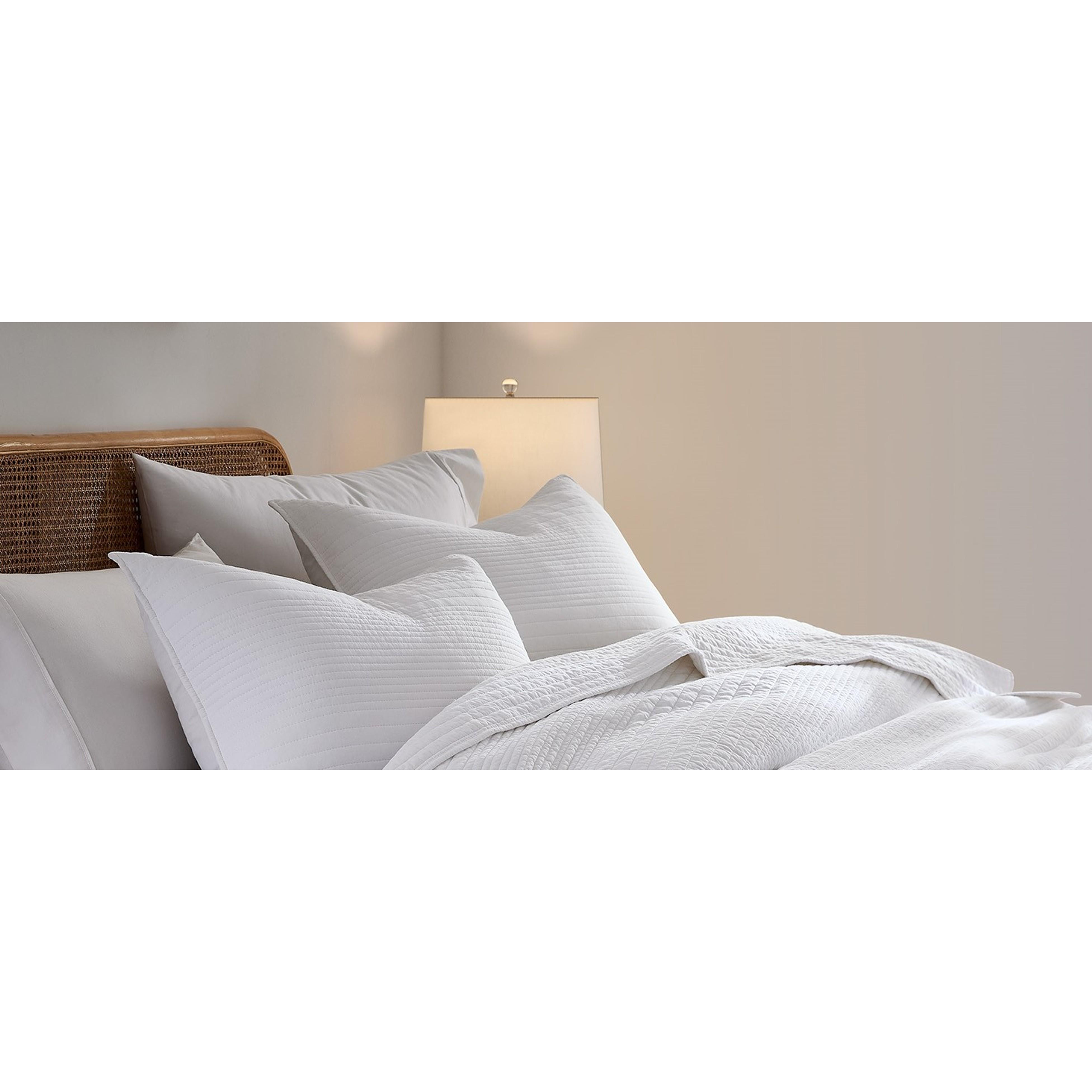 Queen Size 100% Cotton Striped White Bedding Set - Lightweight Crinkly Channel Pick Stitch Textured Bedspread, Shabby Chic Farmhouse Country Coverlet with 2 Shams for All Seasons