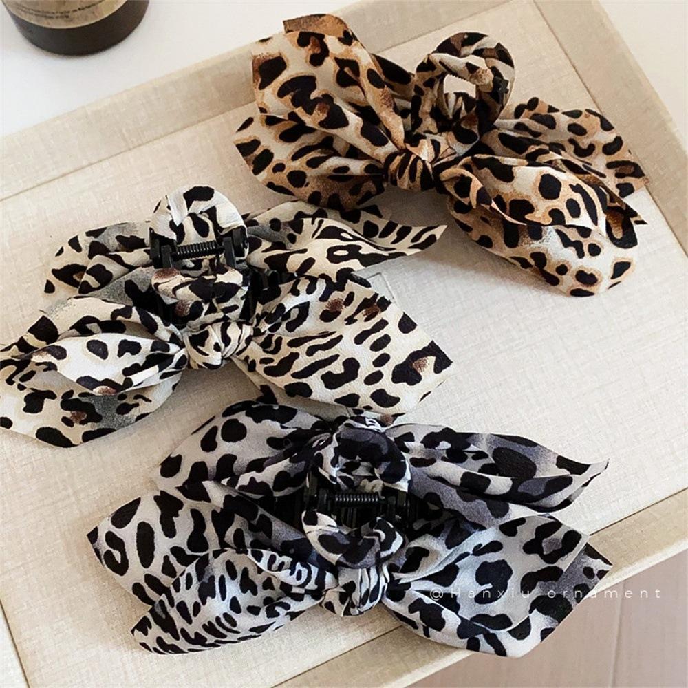 Women's Oversized Bow Hair Claw Clip For Women, Paisley And Leopard Printed Fabric Bow, Strong‑Grip Non‑Slip Hair Accessory For Thick Hair, Lightweight Durable Design For Half‑Up Styles, Daily Office Party And Travel Occasions