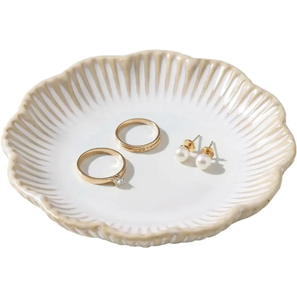 White Minimalist Ceramic Dish Tray with Floral Edge & Boho Charm - Cute Ring Holder, Small Trinket Bowl for Rings Earrings, Dresser Organizer, Wedding Gift Ideas, Birthday Present for Women