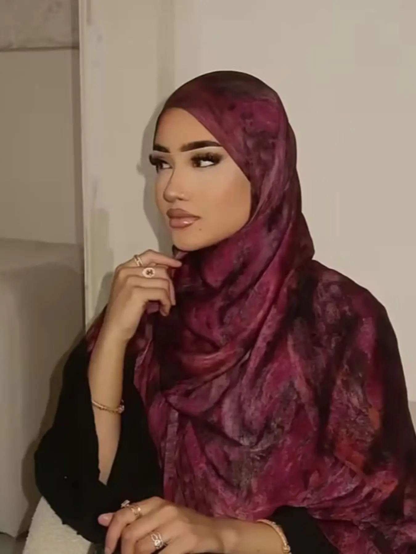 Women's Burgundy Tie Dye Hijab, Lightweight Modest Shawl, Perfect Gift for Women, Stylish and Comfortable Islamic Headscarf For Muslim