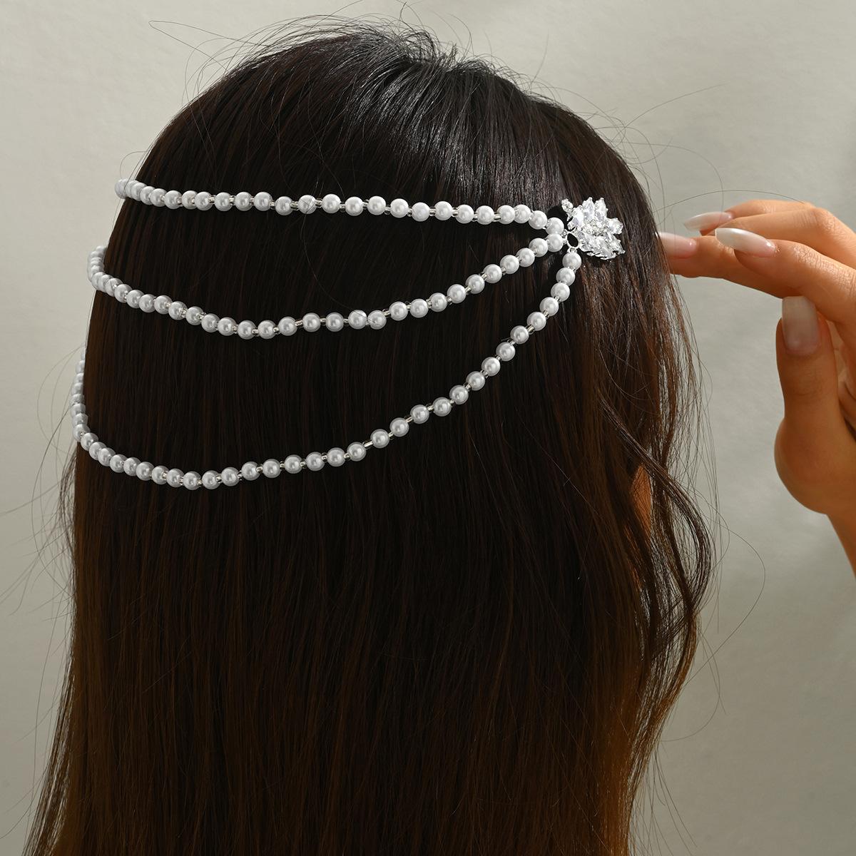 Wholesale hair clips, European and American cross-border new style pearl hair accessories, niche high-end jewelry, diamond-embellished leaf hair clips, hair accessories for women
