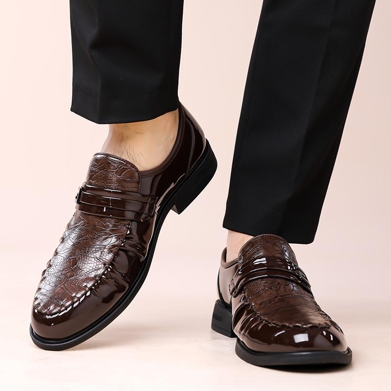 Men Loafers with PU Embossed Pattern Fashionable  Classic Business Dress Shoes
