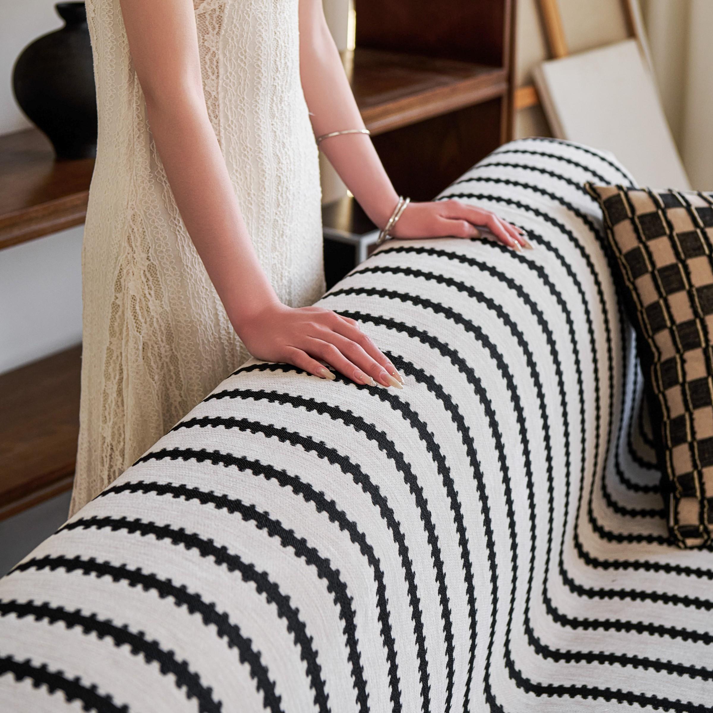 Boho Style Chenille Sofa Cover, Geometric Pattern, Reusable All-Season Sofa Protector, Anti-Scratch Non-Slip, Ideal for Living Room & Airbnb