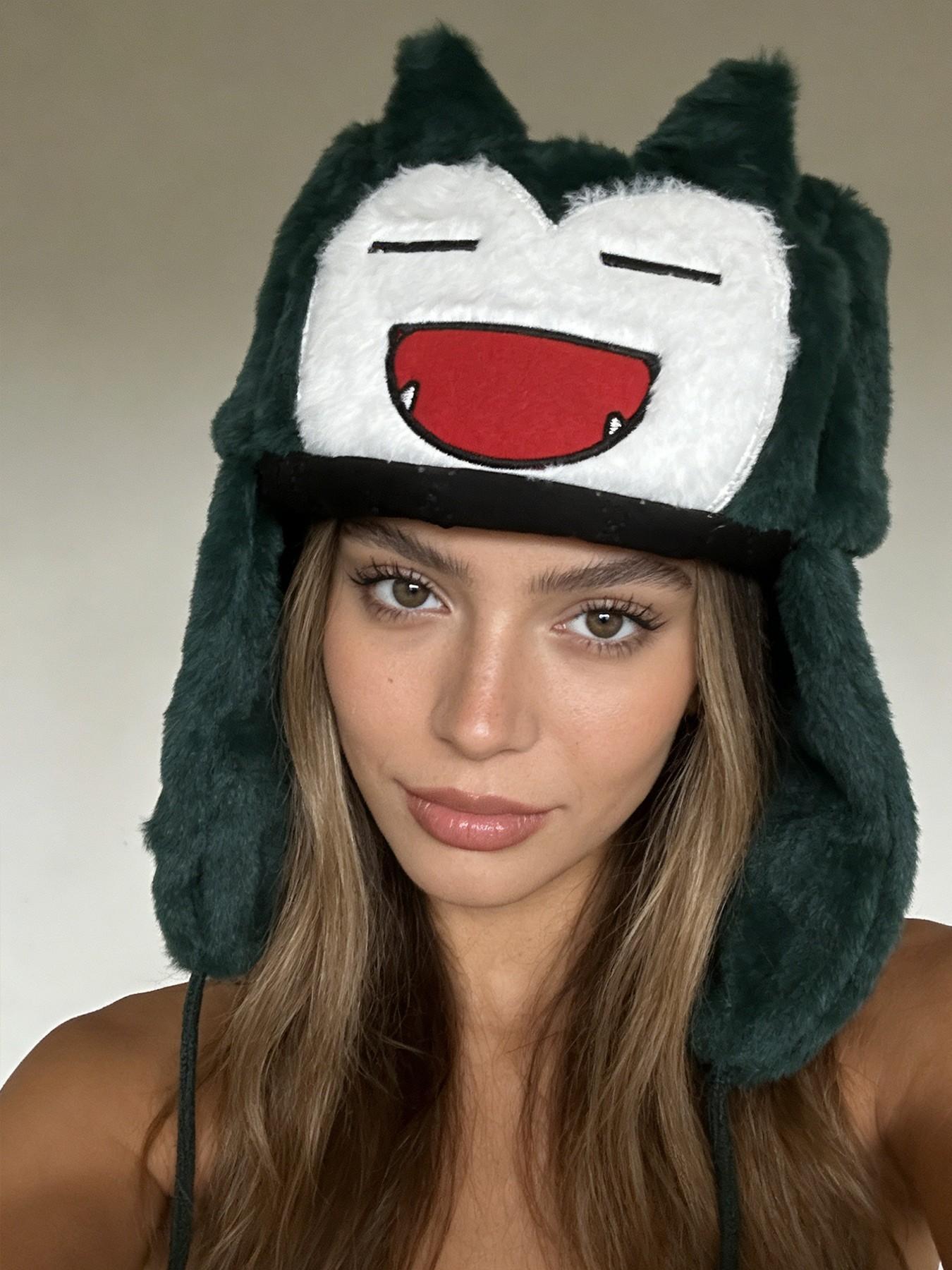 Autumn Winter Fashion Beanie Hat, Warm Cartoon Embroidery Pattern, Unisex Fitted Plush Cap, Street Style, Fall & Winter