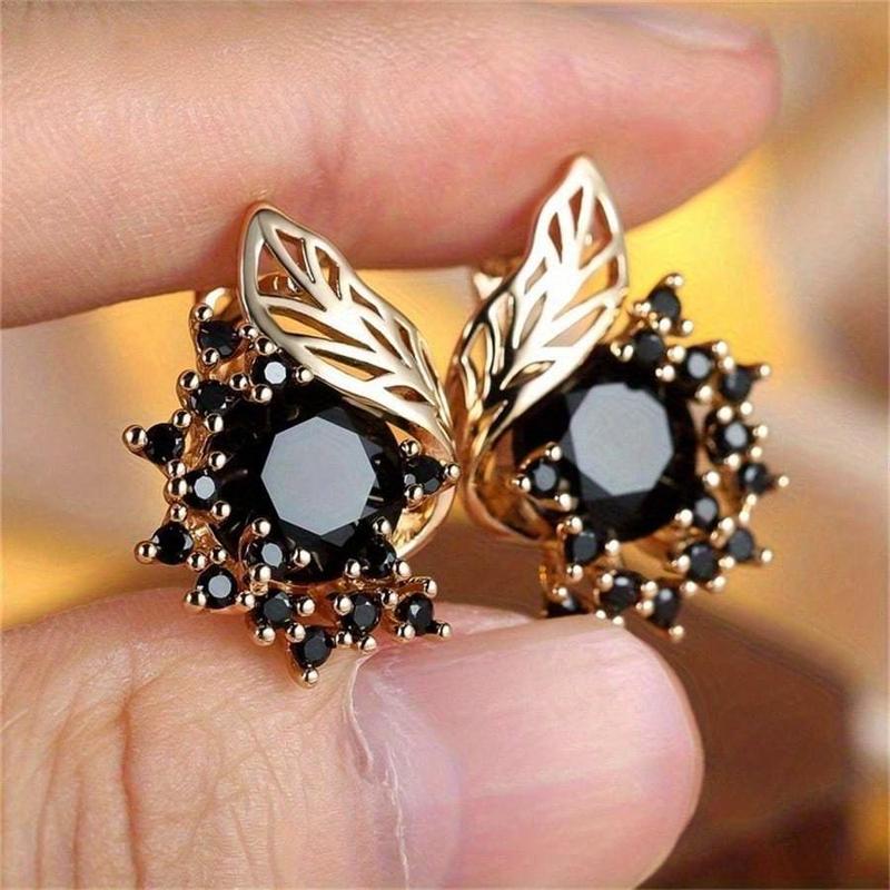 Women's Bohemian Dangling Earrings - Claw-Set, Metal-Coated Flower Design with Bling Effect, Costume Jewelry for Wedding & Daily Wear to Elevate Daily Looks with Subtle Glam