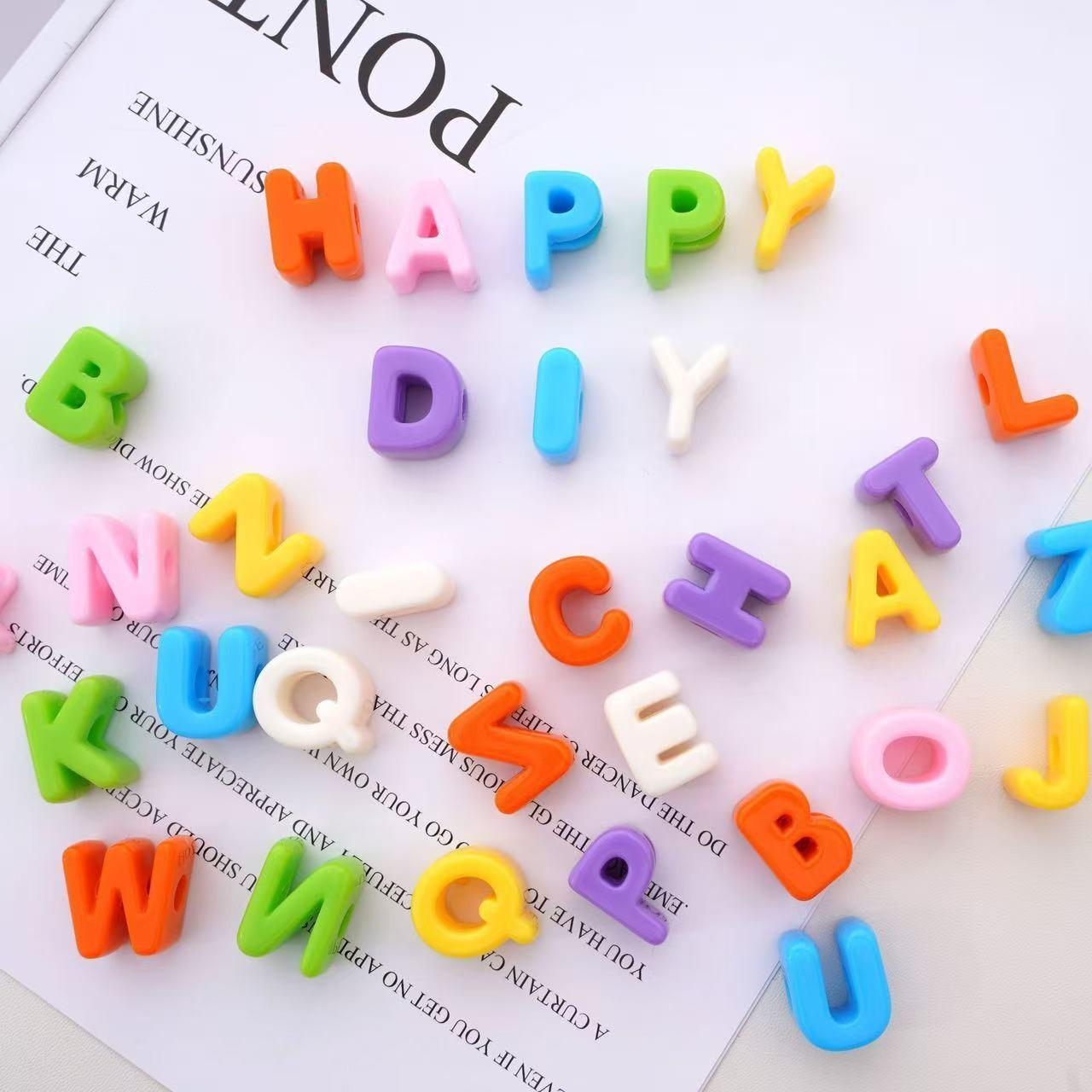 100Pcs Acrylic Macaron Color Beads, Matte Large Hole Alphabet Beads for DIY Phone Chains and Bag Charms, Creative Gift Accessories, DIY Craft Embellishments