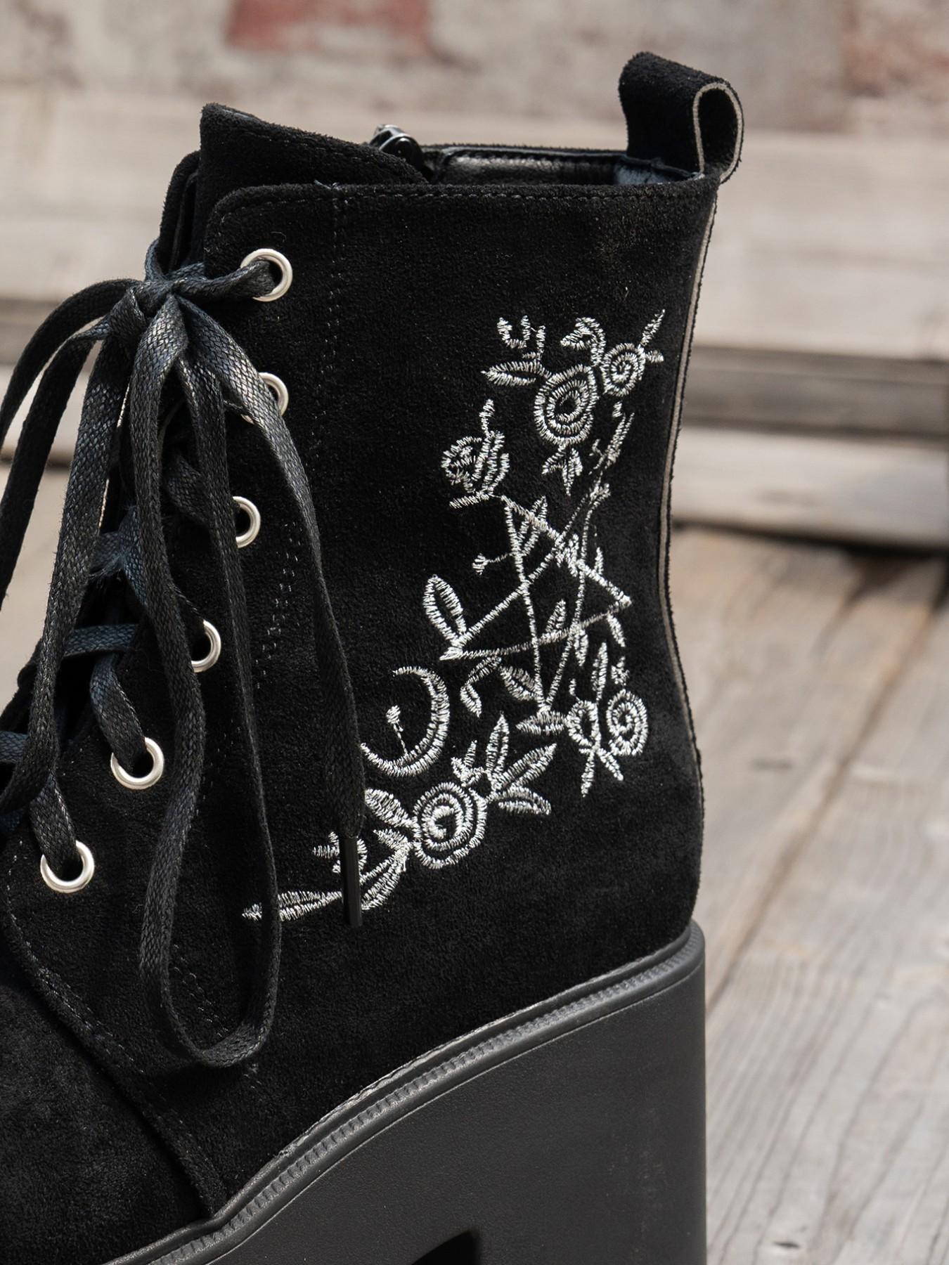 New Autumn Winter Star Moon Embroidery Thick Sole Boots for Women, Lace-Up Side Zip Short Boots, Gothic Style Casual Outerwear Shoes, Footwear