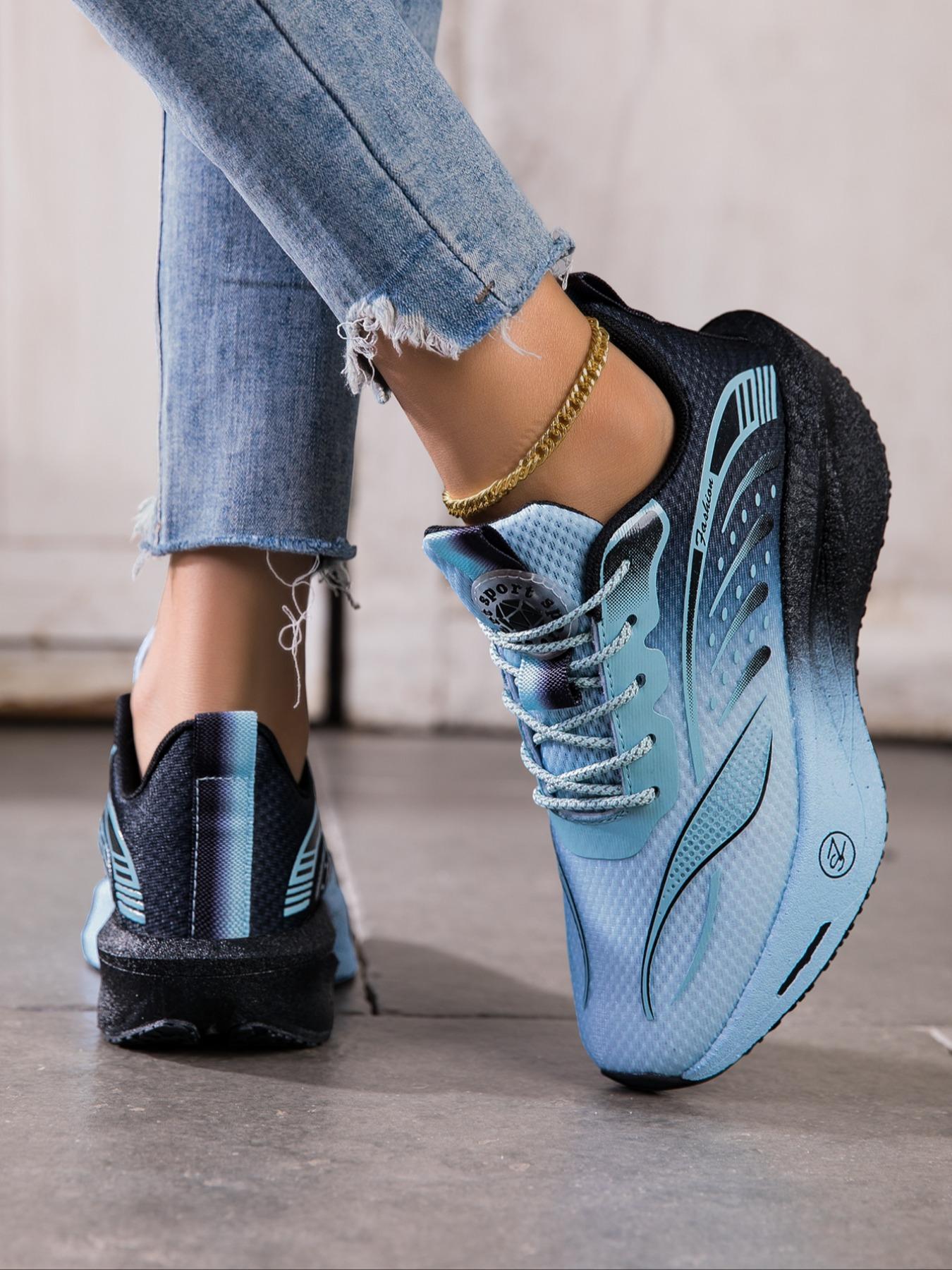 Women's Large Size Carbon Plate Lightweight Outdoor Running Shoes, Casual Ombre Design, Breathable Textile Upper, All Season Wear