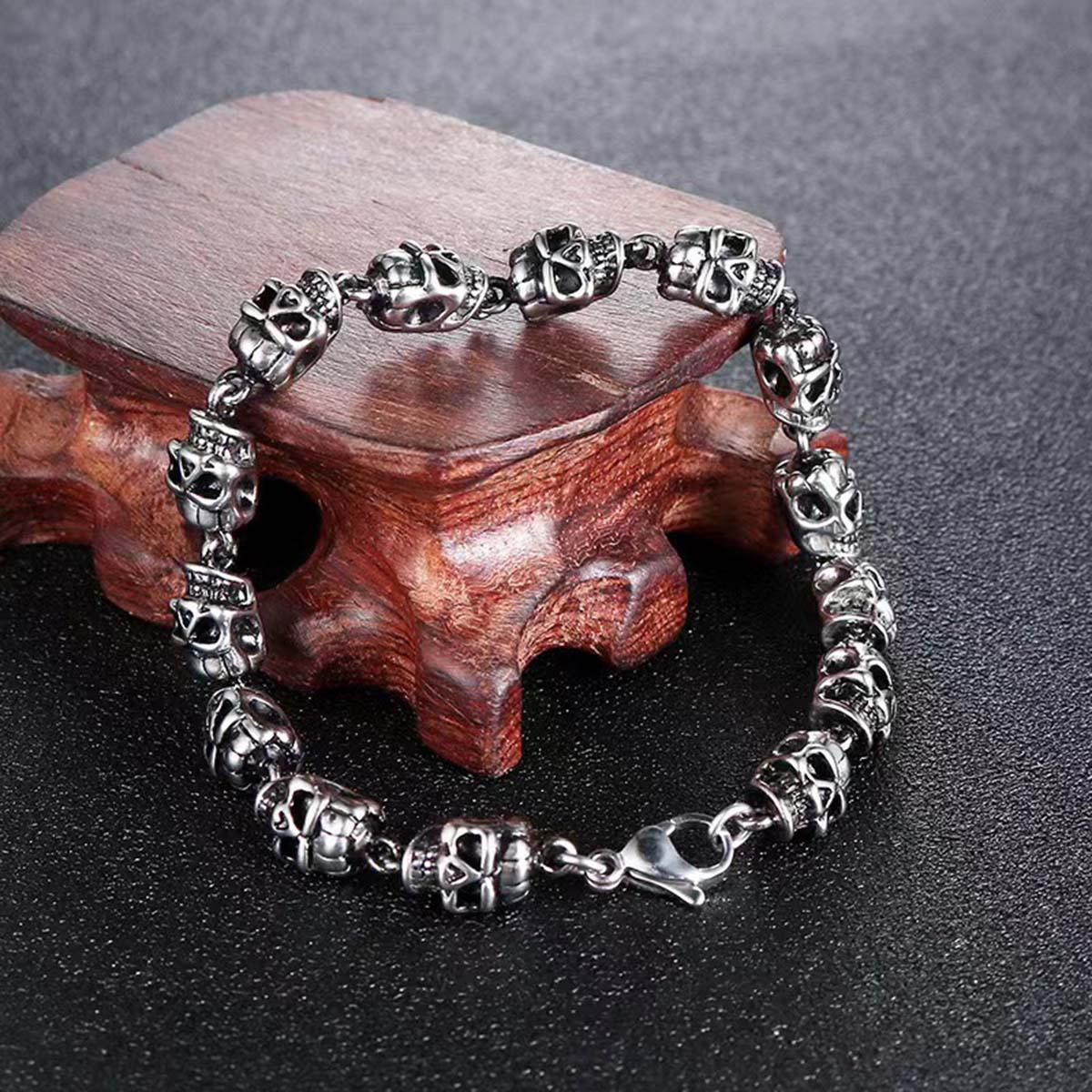 [Treasure of the Town] Skull Bracelet Domineering Punk Niche Versatile Simple Personality High-end Creative Jewelry Gift