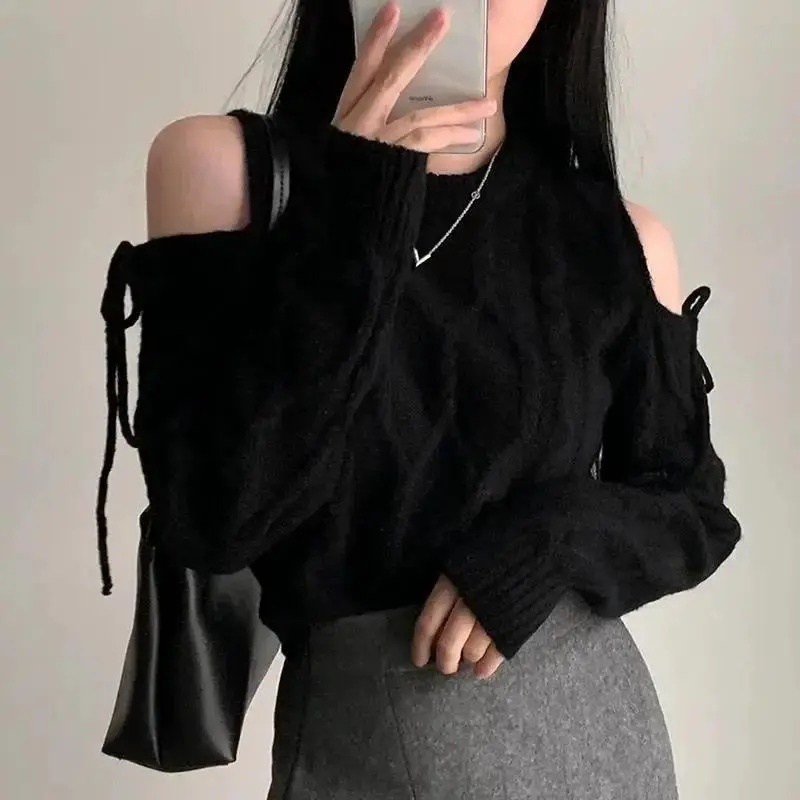 Cut-out Sweater with Bow Long Sleeve Crew Neck Crop Pullovers Cable Knit Cut out Jumper Knit Top Women Christmas Wear