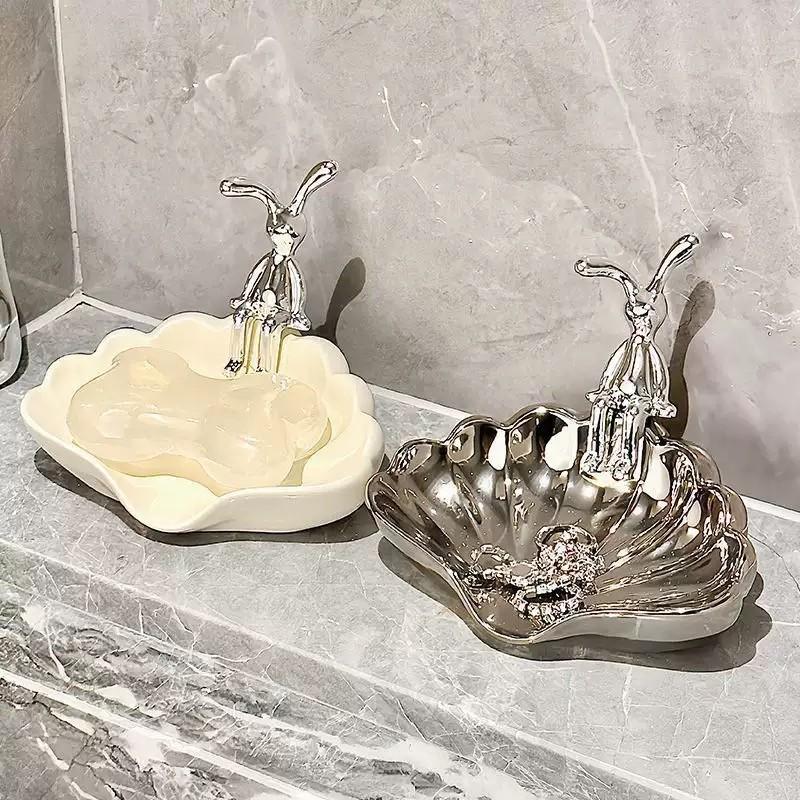 Shell-Shaped Ceramic Soap Dish & Jewelry Tray, Elegant Bathroom Accessory, Perfect for Storing Soaps, Rings, Earrings, Ideal Gift for Women