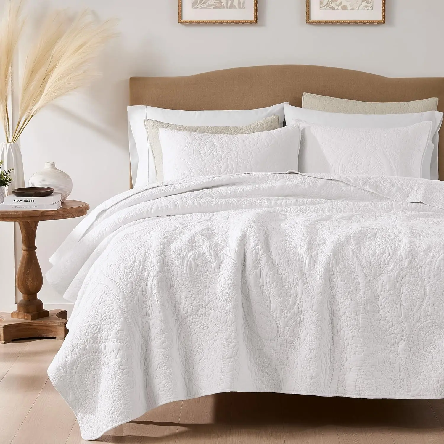 Paisley-white