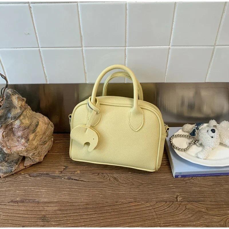 Women's Retro Solid-Color Minimalist Shoulder Bag - Compact Clutch for Daily Commuter Use