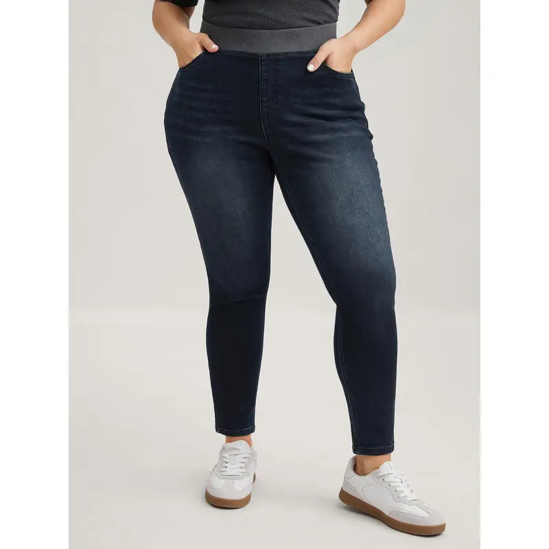 BloomChic Women's Plus Size Dark Wash Skinny Jeans, Pull-On Stretch Denim With Pockets, Curvy Slim Fit Casual Fall Jeans [M-6X] Back To School，SohoChic