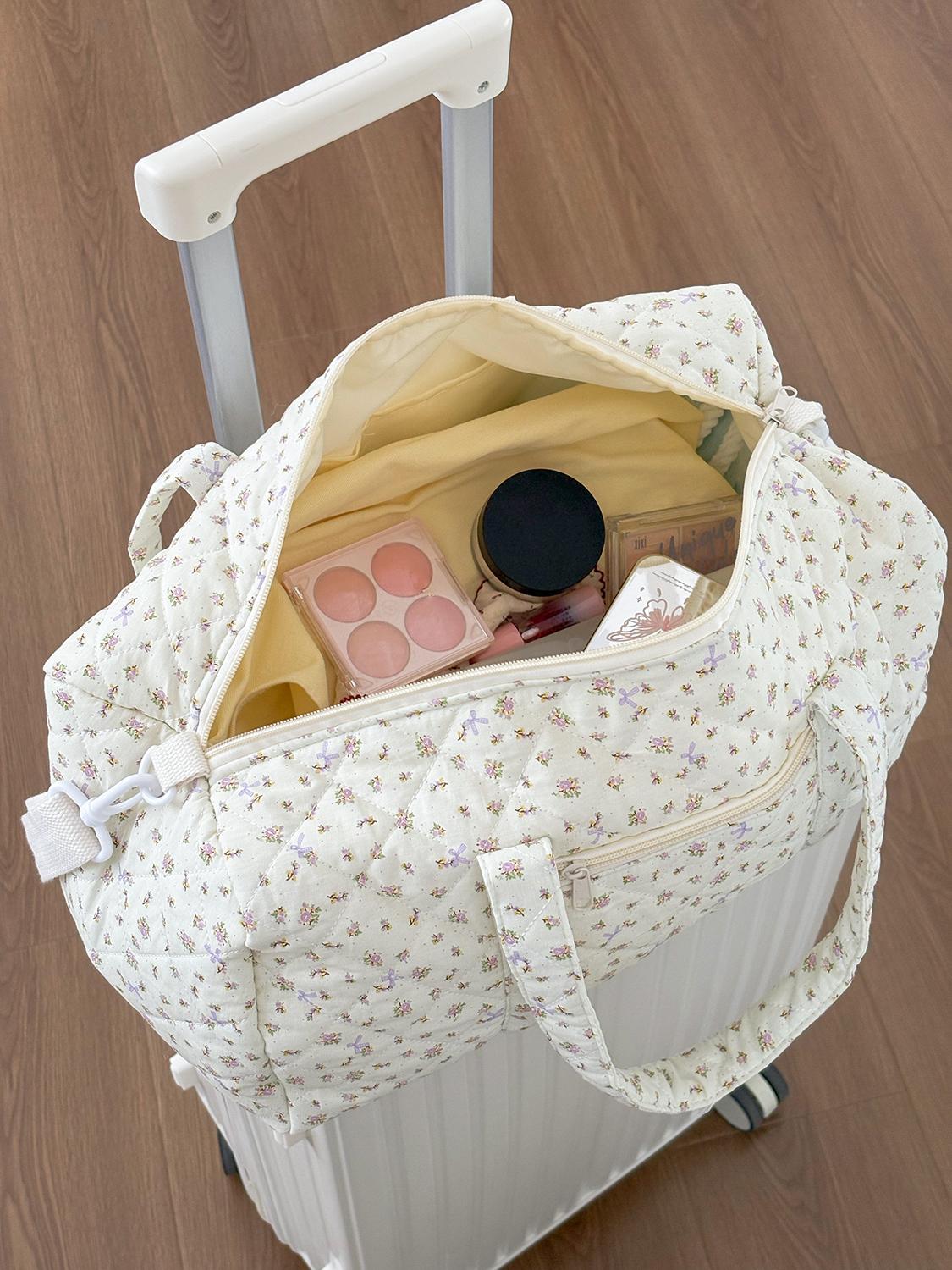 Instagram-style floral print soft quilted patchwork travel bag/gym bag with zipper; soft fabric weekend travel bag suitable for women.