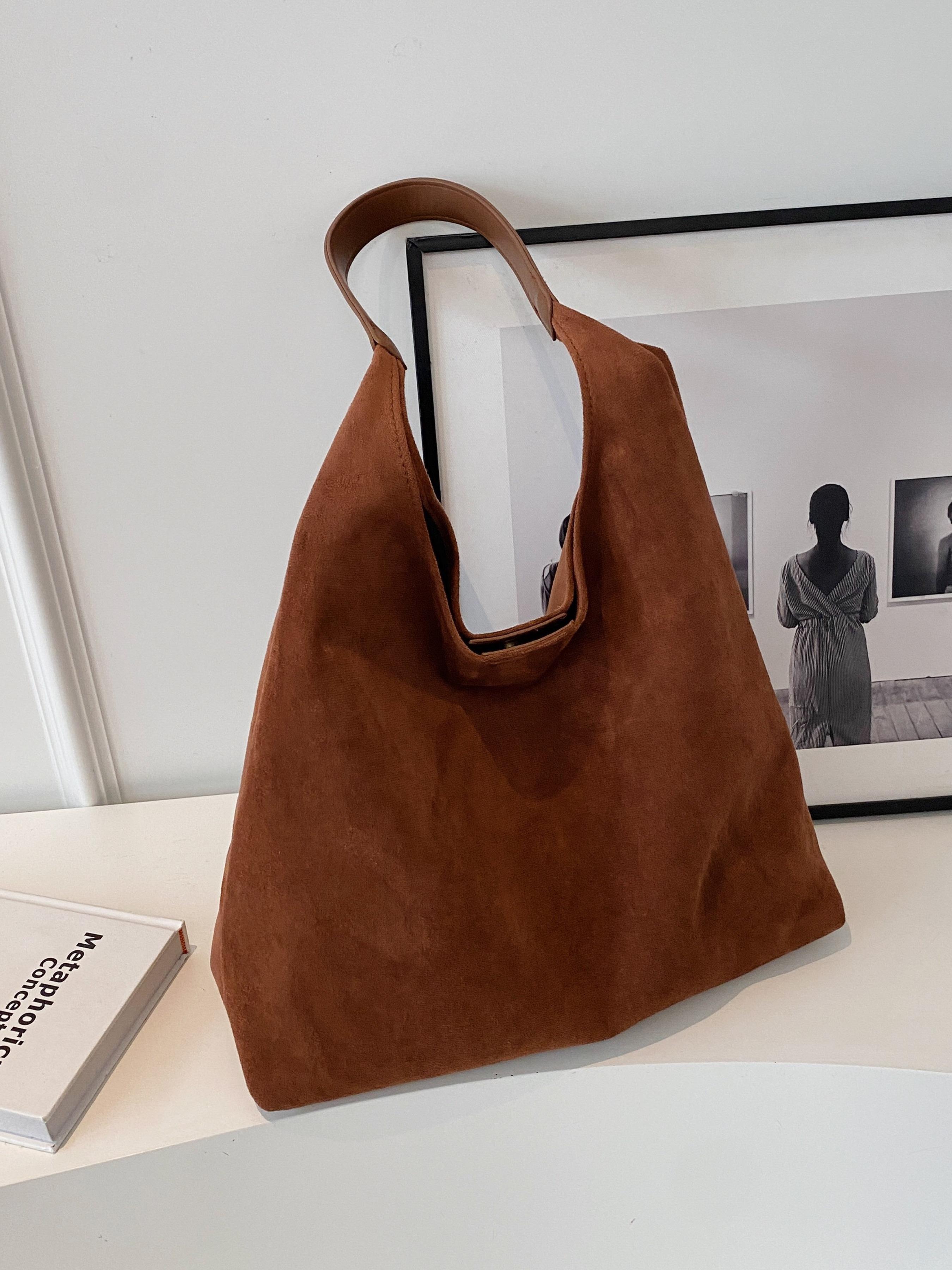 Elegant Shoulder Clutch Bag, Fashionable Shoulder Bag, Contemporary Plain Design, Large Capacity Commuter Fashion Accessory, Perfect for All Seasons