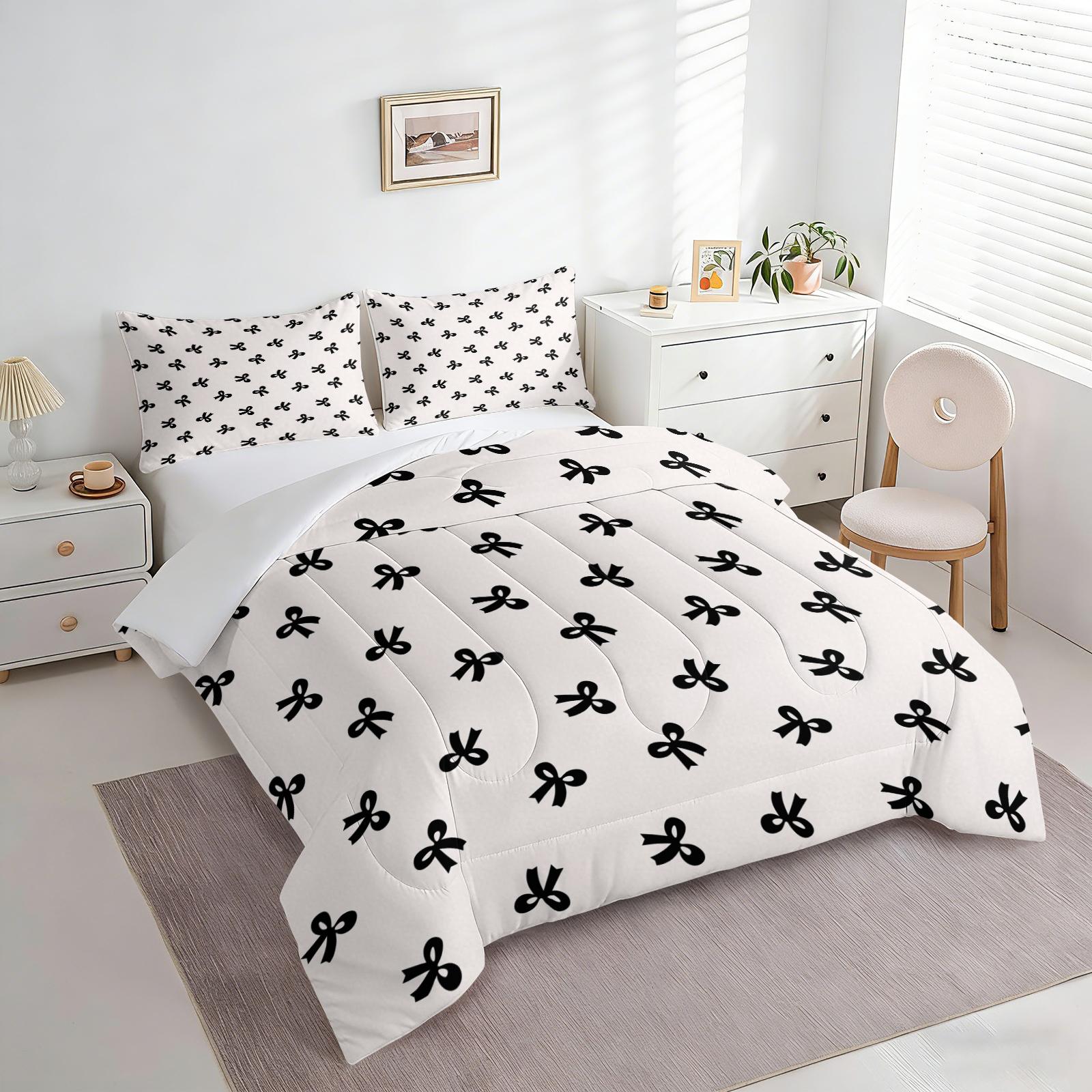 2/3Pcs Black Bow Print Comforter Set, Soft Microfiber Bedding Set with Pillowcases, Coquette Aesthetic Quilt, All Season Lightweight Digital Printed Bed Set for Girls Teens Bedroom Decor