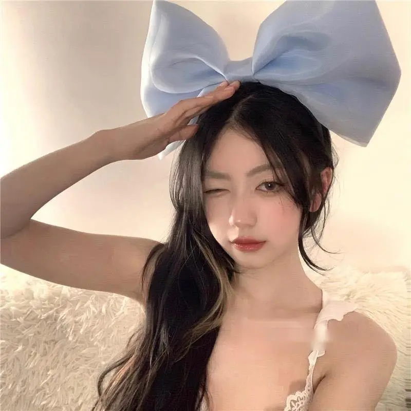 Large 3D Oversized Bow Headband for Women, Y2K Fairy Style Statement Hair Accessory, Viral Internet Celebrity Aesthetic Photo Prop Headband, Exaggerated Elegant Bow Hair Hoop for Photoshoot, Party, Travel & Daily Wear, Lightweight Cute Fashion Hair Orname