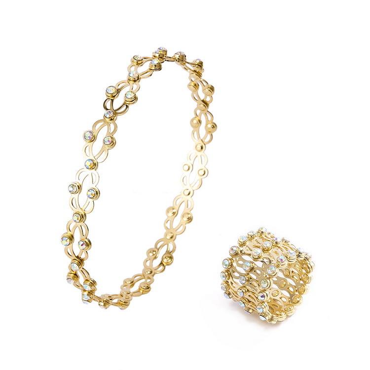 Magic Transformable Retractable Fashion Ring, Two Ways to Wear in One Piece, Instantly Turns into Adjustable Bracelet, Ideal Surprise Gift