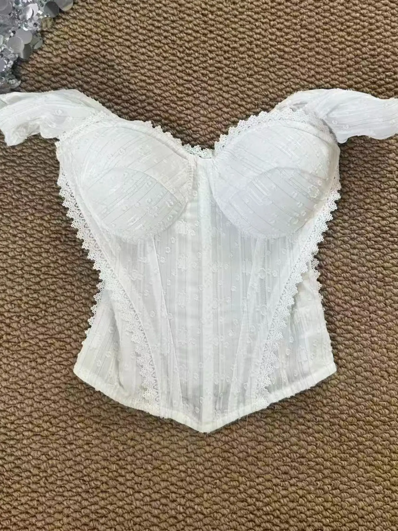 Sexy Ruched Lockbone Crop Top, Versatile Backless Tank, Waist Cinching Fish Bone Design, Slimming Straight Tube Shoulder-Exposed Shirt
