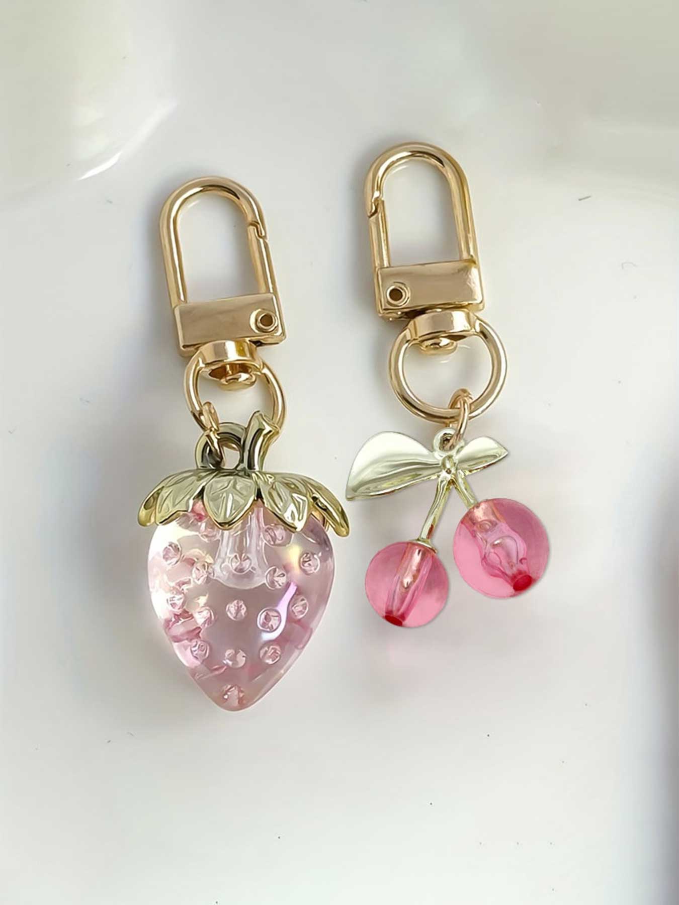 Two piece simulation Resin Fruit Keychain, Cute Pink Red Strawberry Cherry Keychain Bag Charm Purse Handbag Backpack Pendant Accessories, Strawberry Cherry Pendant Charms Wallet Decoration Keychain, perfect gift for Christmas Valentine'S Day