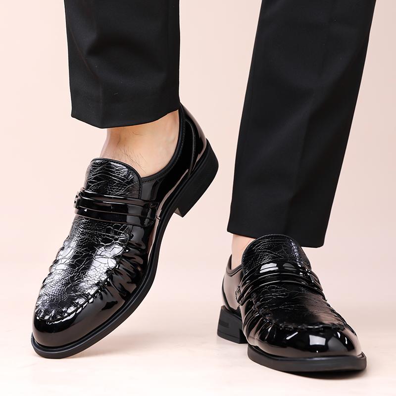 Men Loafers with PU Embossed Pattern Fashionable  Classic Business Dress Shoes