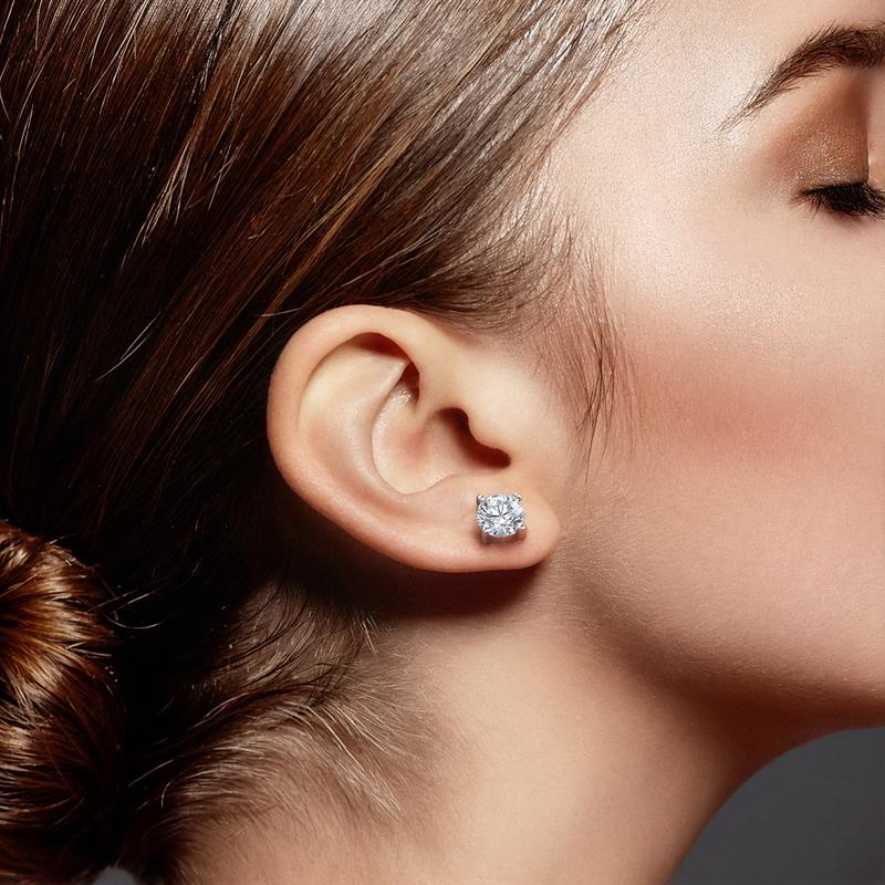 HELLOICE Moissanite Stud Earrings Round Cut 0.5Ct/1Ct Synthetic Moissanite Non-Piercing Earrings Gift for Women Men moissanite earrings HELLOICE Moissanite Stud Earrings Round Cut 0.5Ct/1Ct Synthetic Moissanite Non-Piercing Earrings Gift for Women Men moissanite earrings