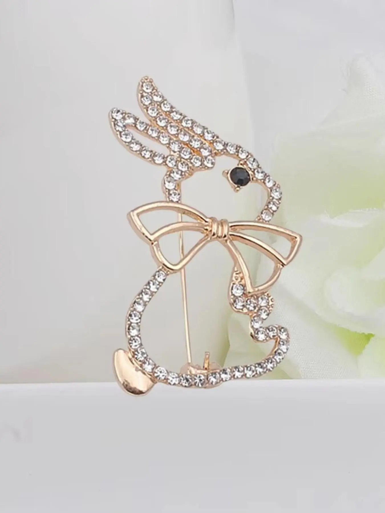 Easter Cute Bunny Bow Tie Brooch, Delicate and Charming Fashion Accessory Jewelry, Perfect for Easter Celebrations, Stylish and Adorable Design