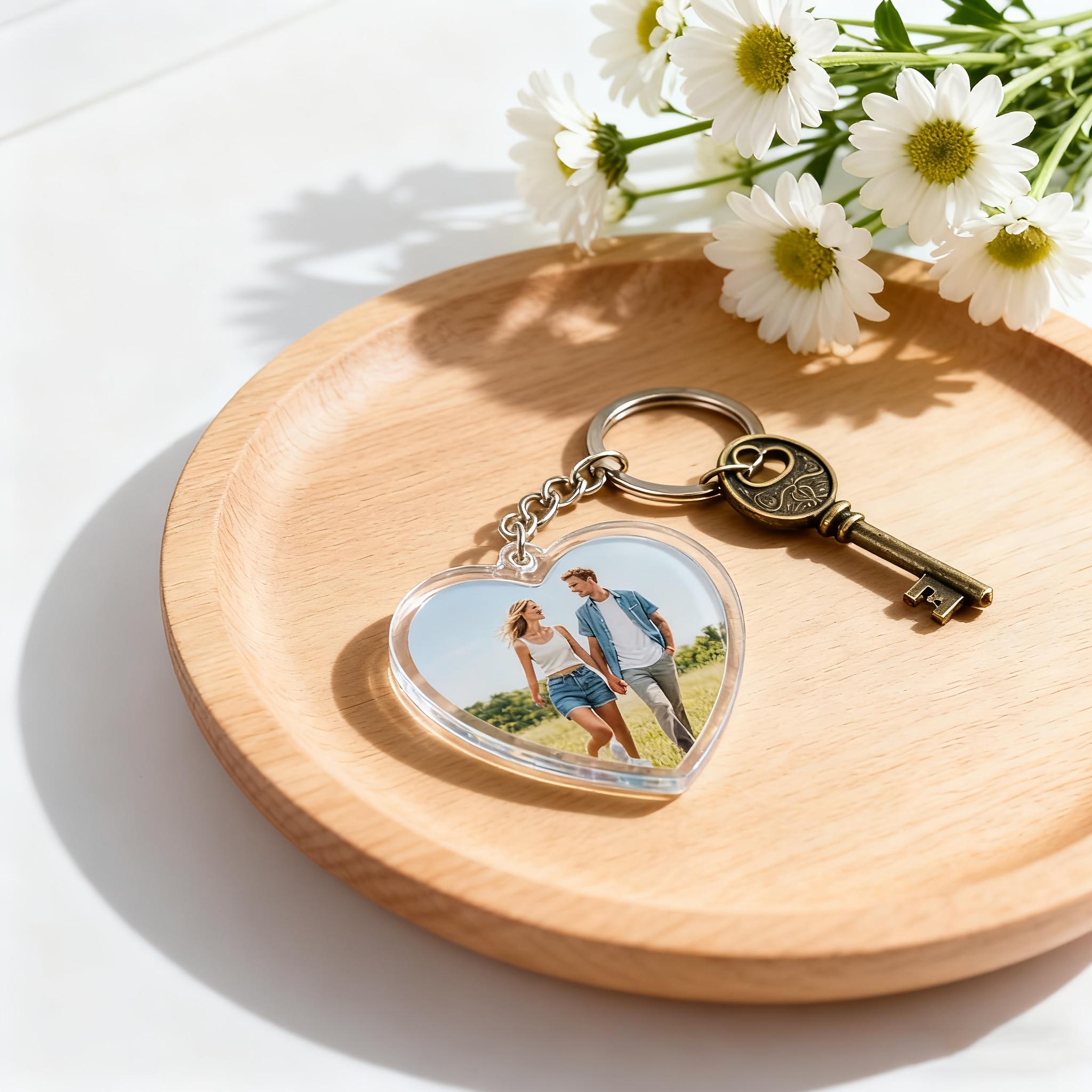 Acrylic Heart Keychain Set, Personalized Image, Perfect Gift for Valentine's Day, Birthday, Anniversary, Durable Material, Unique Accessory