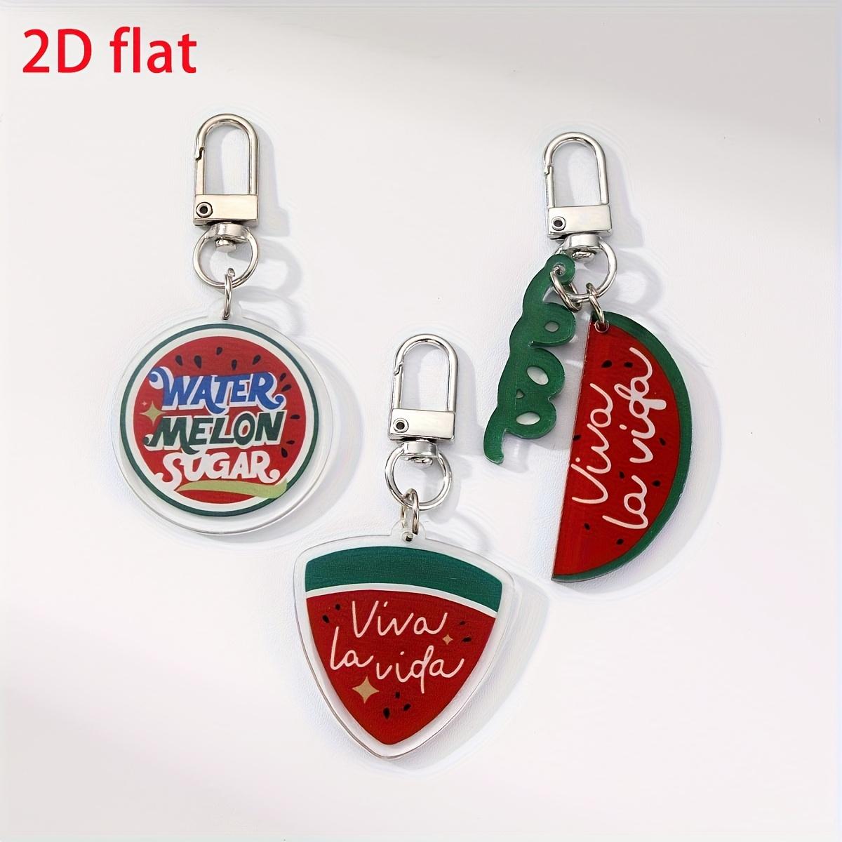 A Heart-Shaped Stainless Steel Keychain with a Heart, a Gift for Family And Friends