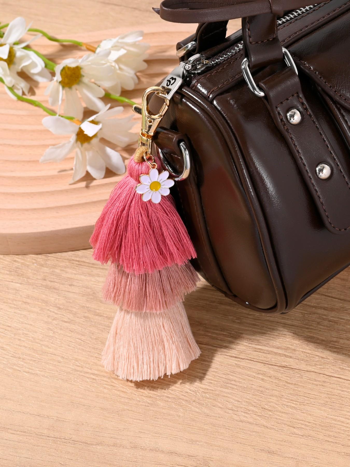 Boho Style Colorful Daisy Fringe Keychain, Fashion Accessory for Bags, Earphone Cases, Phone Covers, Car Decor, Gift for Holidays