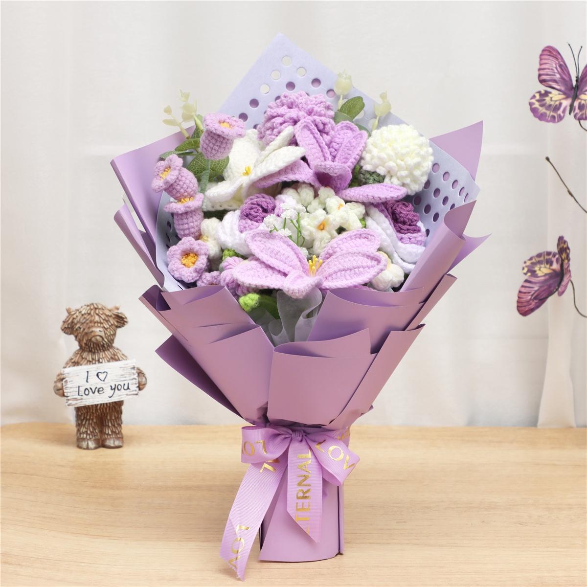 Handmade Knitted Wool Rose Tulip Bouquet, Eternal Handheld Flowers, Charming Crochet Flowers, Perfect Gift for Christmas Valentine's Day