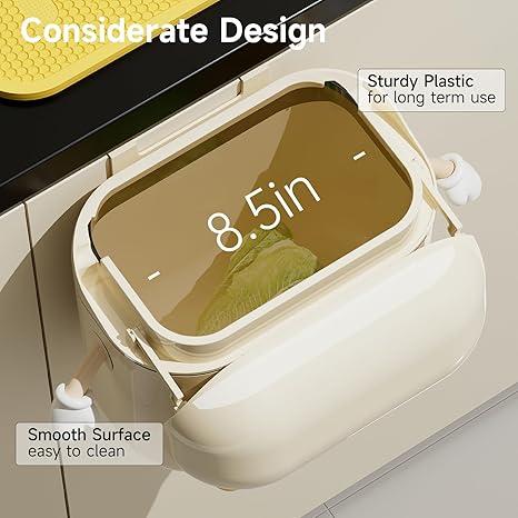 UFORU 3.2 gallons/12 liters cute cartoon trash can, with lid plastic hanging trash can, suitable for bathroom, office, RV, ABS plastic material, smooth surface, easy to clean, leak-proof seal,Cabinet