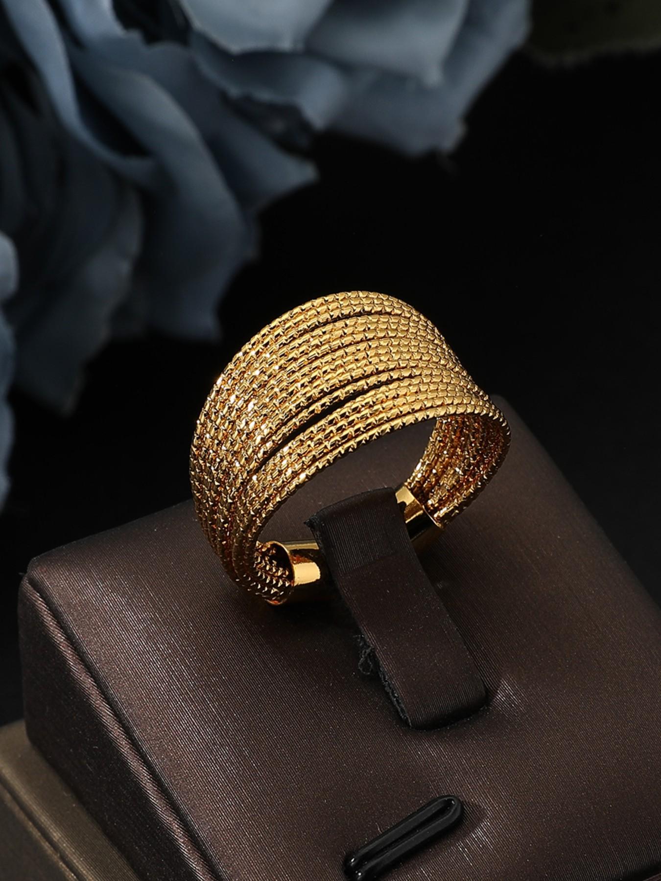 Wide Band Stainless Steel Ring, Elegant Plain Design, Alloy Chain Material, All Seasons Jewelry, No Choking Hazard Warning