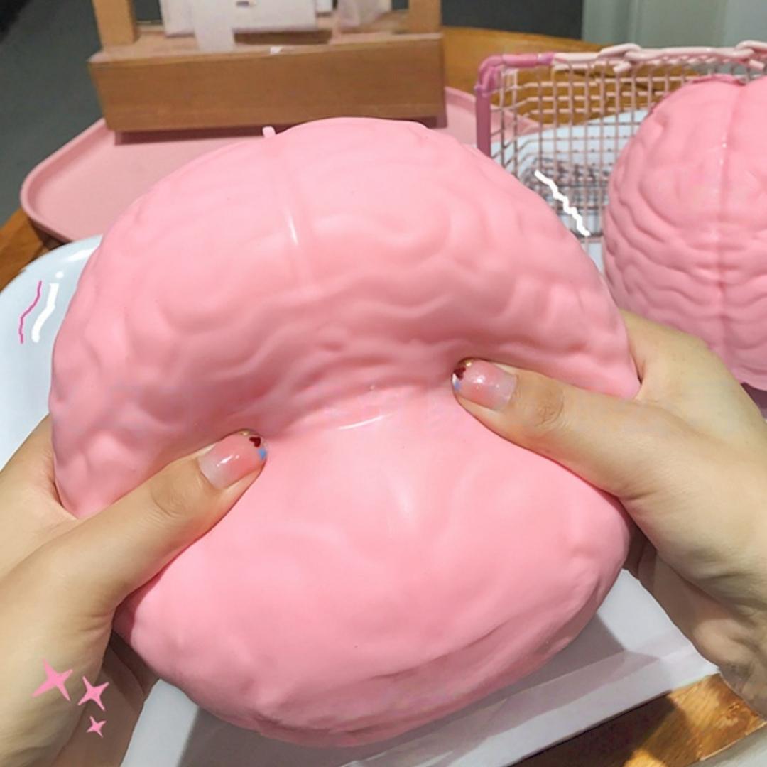 Giant Brain Stress Relief Squeeze Toy Slow-Rebound Brain Matter Ball Squeeze Fun Emotional Release Stress Toy Creative and Whimsical Realistic Brain Squeeze Fun Essential Halloween Pranking Toy Gift