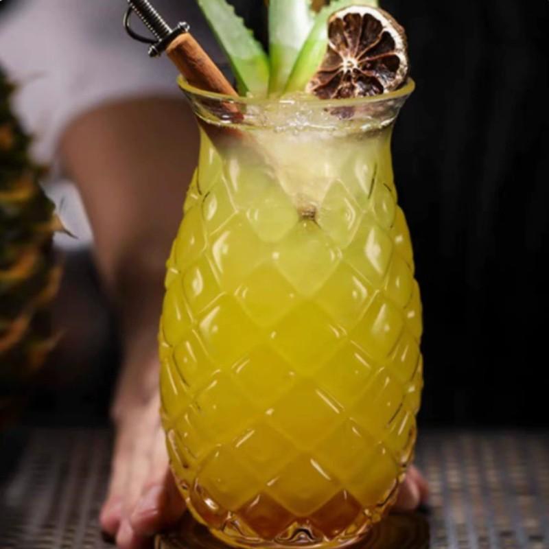 Creative Embossed Pineapple Glass Cups, Drinking Glasses, Glass Beverage Cups, Unique Glass Mugs for Coffee, Cold Drinks & Sparkling Water, Glass Iced Coffee Cups, Stylish Drinkware for Home Use