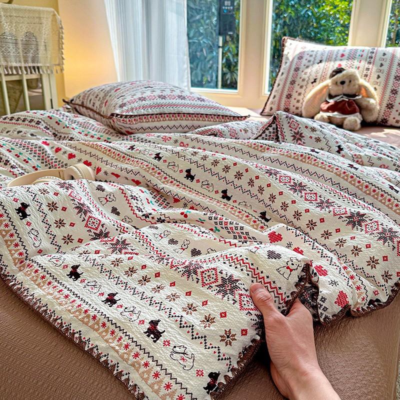 YHFYHF Nordic Style Lightweight Summer Quilt, Breathable Polyester Fiber Blanket, Ideal for Bedroom & Dormitory