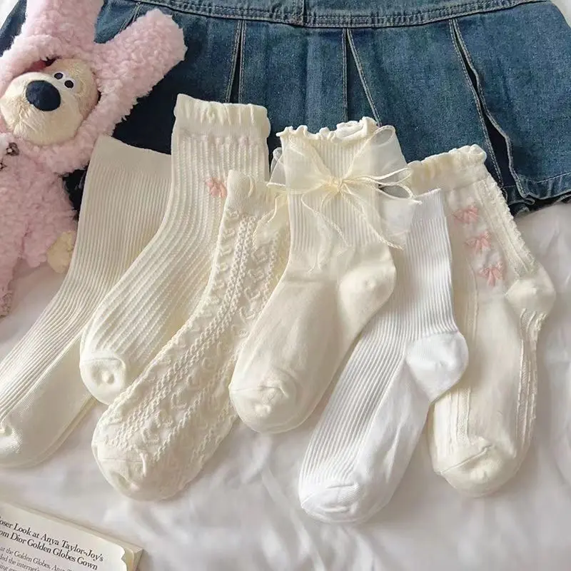 6 Pairs Women's White Mid-Calf Socks with Cute Lace Ruffle, Sweat-Wicking Socks to Match Mary Jane Shoes and Loafers