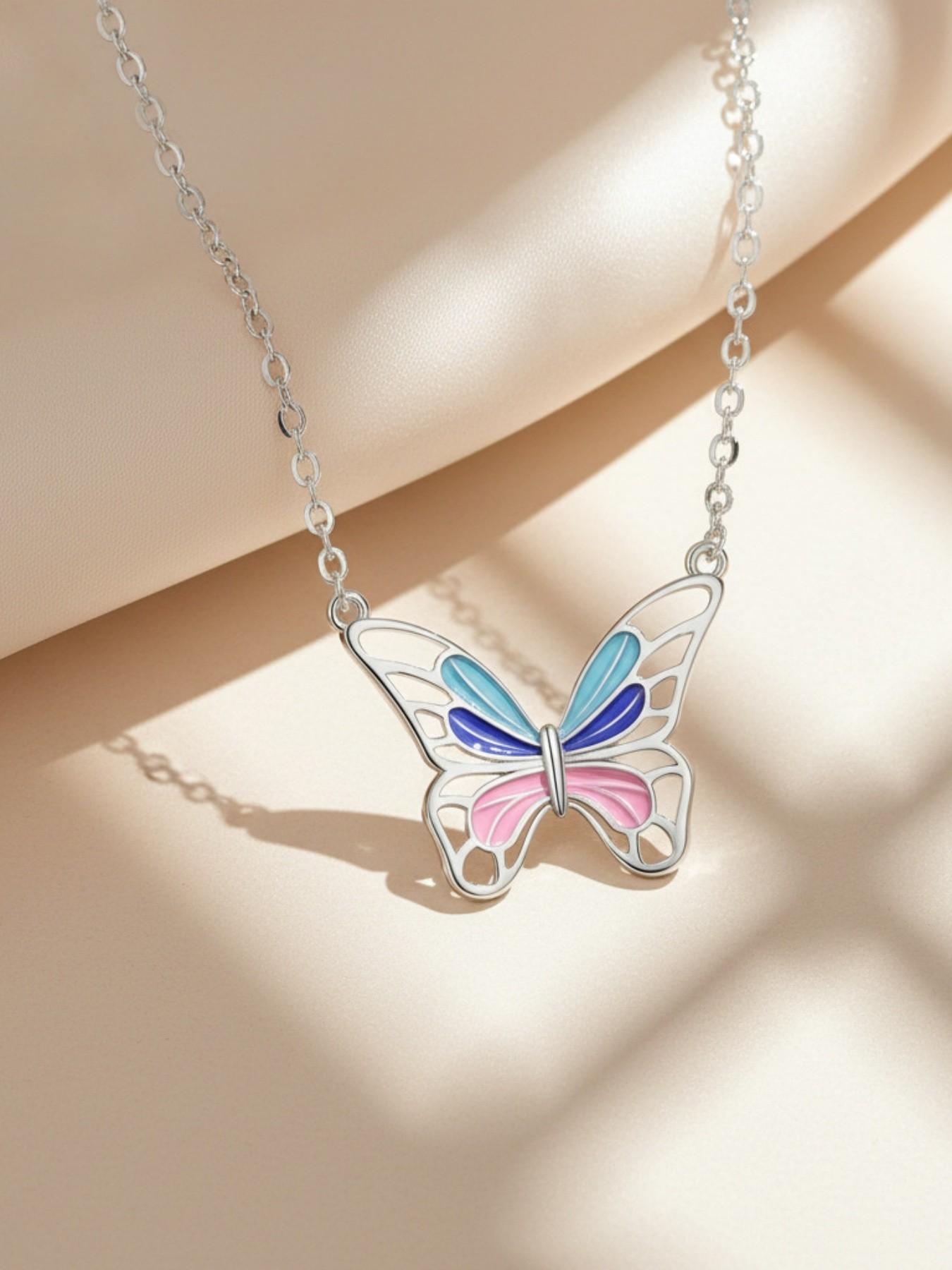 Fantasy Butterfly Gradient Wings Original niche high-end butterfly necklace.Paired with a surprise double-door preserved rose jewelry gift box.Ideal gift for festivals, birthdays, Mother’s Day and Valentine’s Day.