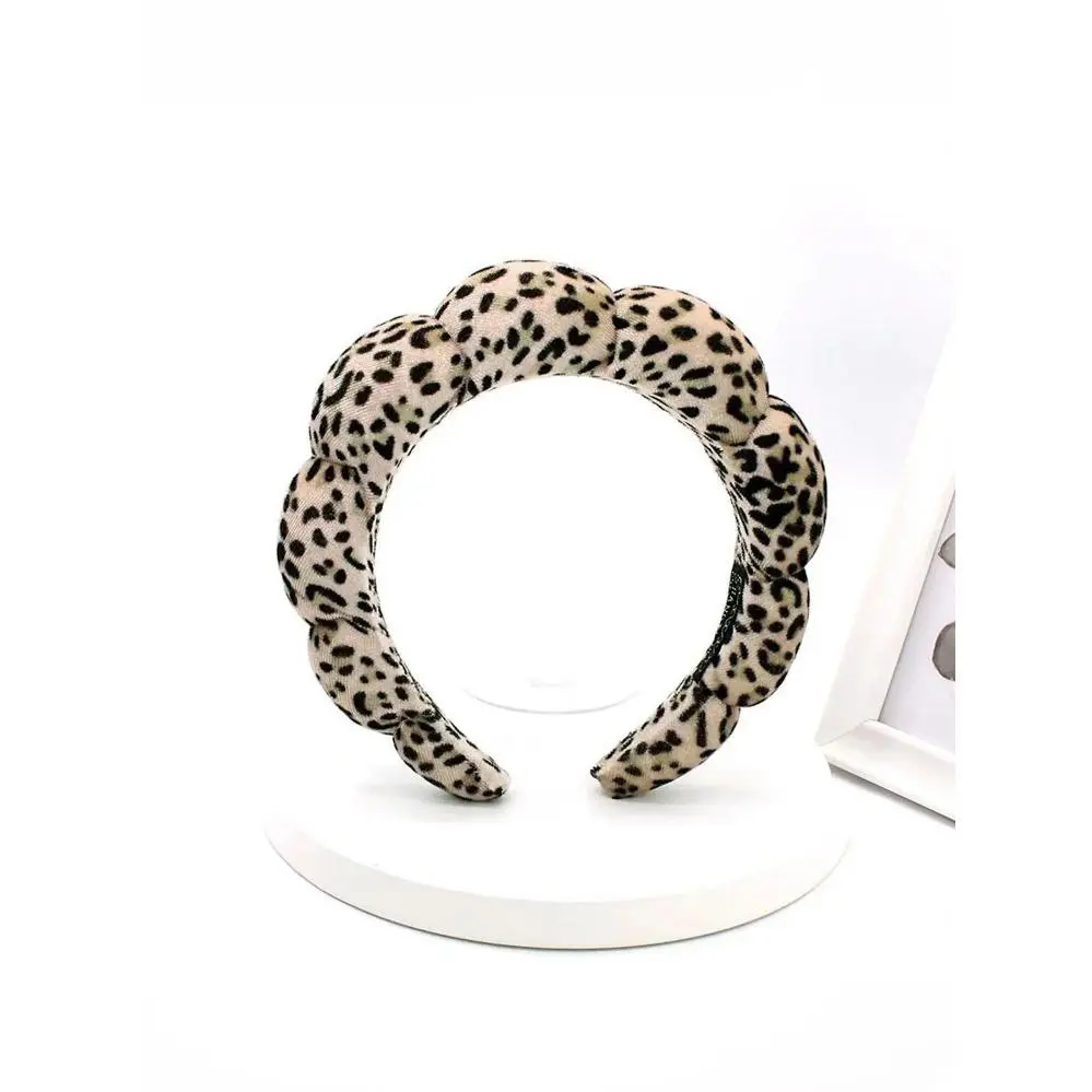 Leopard Print Headbands - Stylish Stretchable Soft Elastic Hair Accessory for Women, Ideal for Face Wash, Makeup Sports & Outdoor Protective Gear Routines