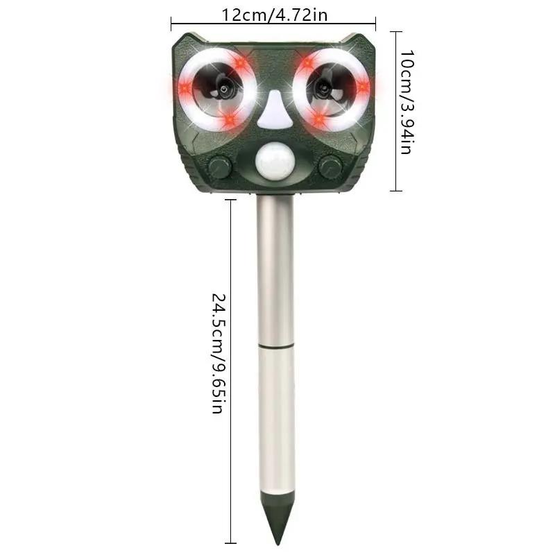 Solar-Powered Ultrasonic Animal Repeller, Rechargeable Motion Activated Outdoor Bird Deterrent, Protects From Deer Squirrels Cats Raccoons Birds