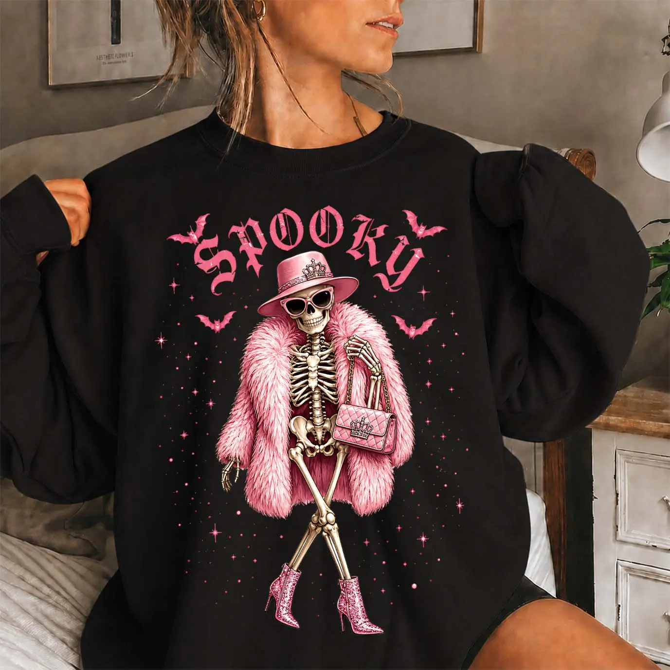 Women’s Pink Spooky Skeleton Graphic Sweatshirt, Glam Fashion Skeleton with Hat Sunglasses & Handbag Crewneck Pullover, Cozy Long Sleeve Fall Top, Cute Halloween Shirt for Parties, Weekend Wear & Autumn Outfits