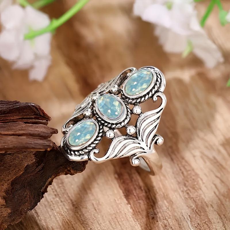 Women's Vintage-Inspired Silver-Plated Moonstone Lotus Ring - Elegant Fashion Rings, Retro Ethnic Exquisite Jewelry Accessory for Daily, Party Wear, Vintage Inspired Ring